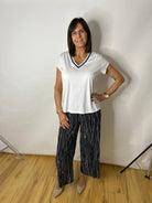 Peruzzi White & Black V Neck Top Tops & knitwear Elmay Boutique 